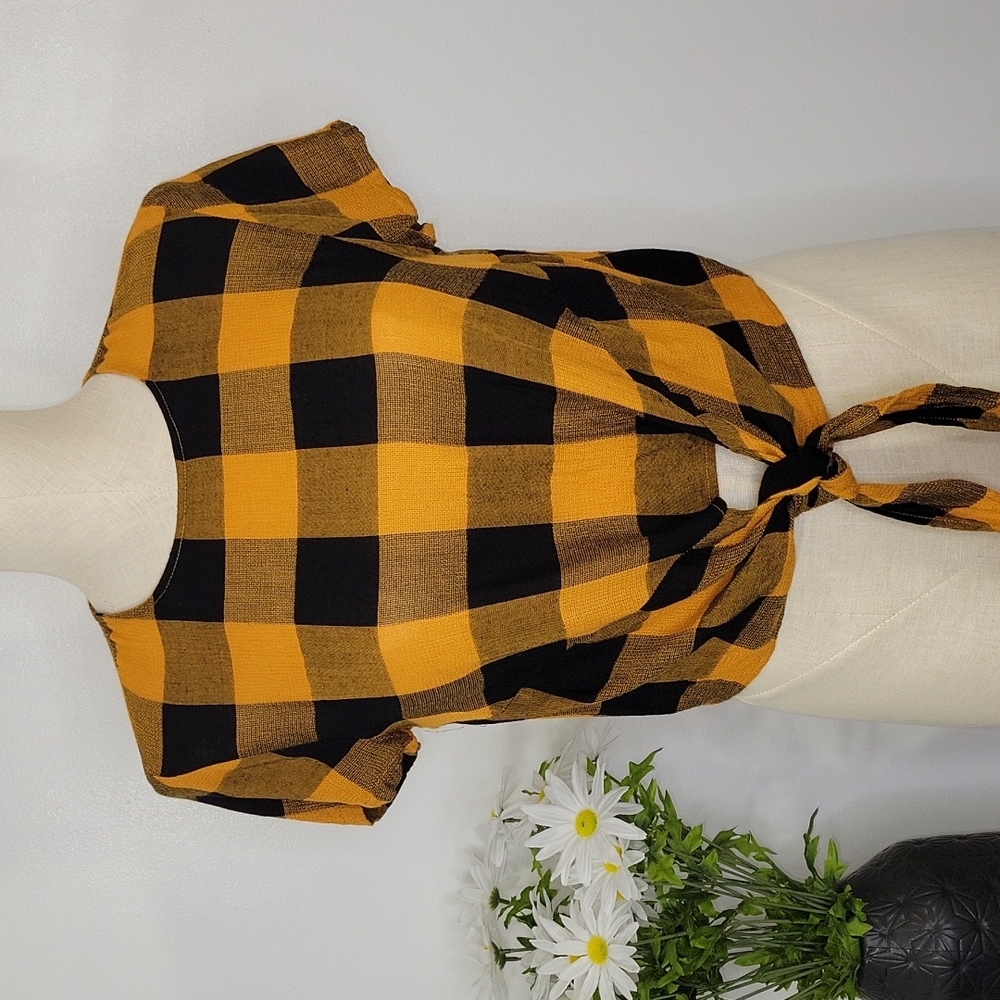 Forever 21 Woven Plaid Crop Top SZ S   3/$15